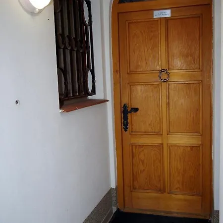 Sklep U Veselych Mutenice Exterior photo