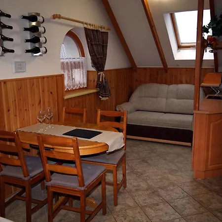 Sklep U Veselych Mutenice Exterior photo