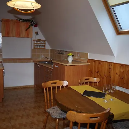 Sklep U Veselych Mutenice Exterior photo