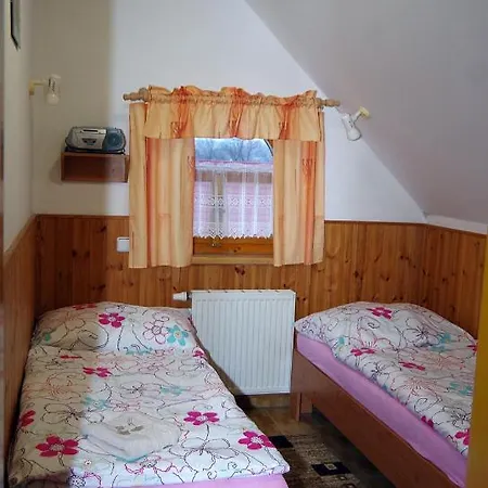 Sklep U Veselych Mutenice Exterior photo