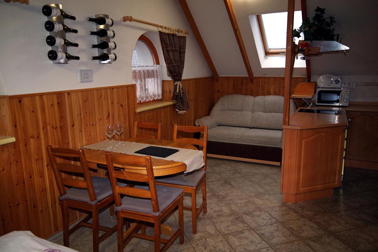 Sklep U Veselych Apartment
